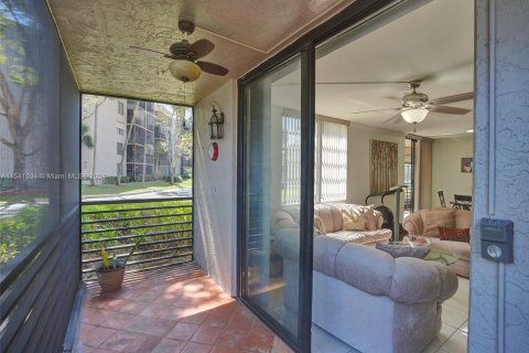 Condominio en venta en Pembroke Pines, Florida, 2 dormitorios, 110.27 m2 № 1035616 - foto 23