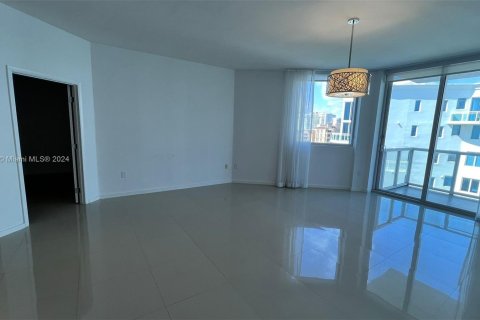 Copropriété à vendre à Aventura, Floride: 2 chambres, 124.77 m2 № 1074075 - photo 2