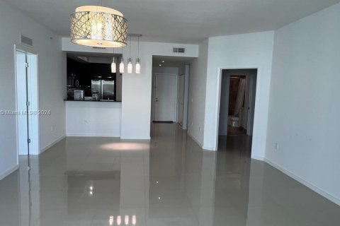 Condominio en venta en Aventura, Florida, 2 dormitorios, 124.77 m2 № 1074075 - foto 4
