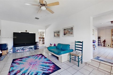 Купить виллу или дом в Майами, Флорида 3 спальни, 200.85м2, № 1074031 - фото 20