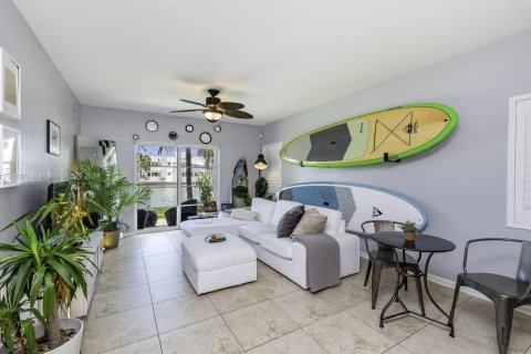 Copropriété à vendre à Miami Beach, Floride: 2 chambres, 76.46 m2 № 1162671 - photo 16