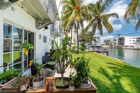 Copropriété à vendre à Miami Beach, Floride: 2 chambres, 76.46 m2 № 1162671 - photo 6