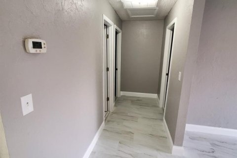 Copropriété à louer à Avon Park, Floride: 2 chambres, 75.25 m2 № 1358077 - photo 5