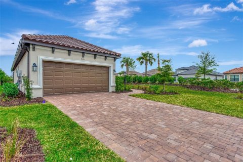 Villa ou maison à louer à Bradenton, Floride: 2 chambres, 156.91 m2 № 1358079 - photo 2