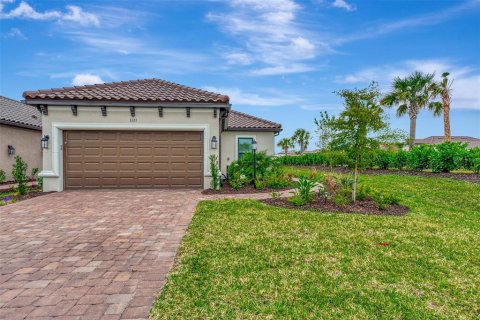 Villa ou maison à louer à Bradenton, Floride: 2 chambres, 156.91 m2 № 1358079 - photo 1