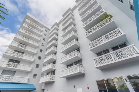 Copropriété à vendre à Miami Beach, Floride: 1 chambre, 71.16 m2 № 1270783 - photo 11