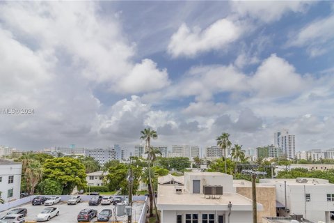 Copropriété à vendre à Miami Beach, Floride: 1 chambre, 71.16 m2 № 1270783 - photo 3