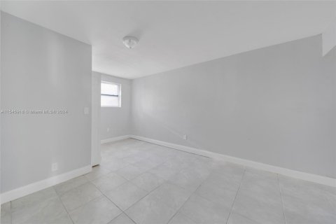 Immobilier commercial à vendre à Miami, Floride: 156.73 m2 № 1049708 - photo 20