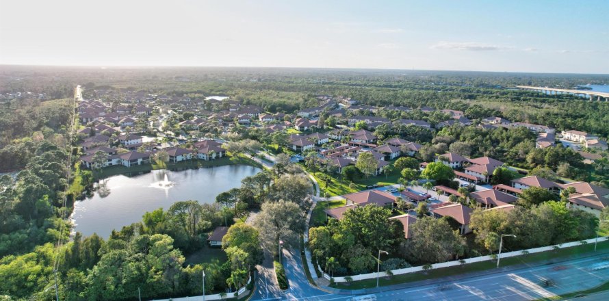 Condo à Stuart, Floride, 2 chambres  № 1159873