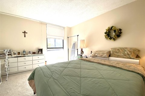 Condo in Aventura, Florida, 2 bedrooms  № 1076742 - photo 10