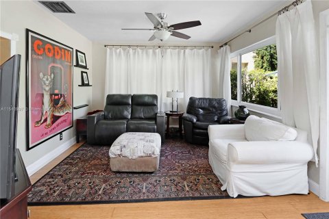 Casa en venta en Hollywood, Florida, 3 dormitorios, 135.64 m2 № 1037533 - foto 5