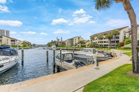 Condo in North Palm Beach, Florida, 3 bedrooms  № 1037930 - photo 20