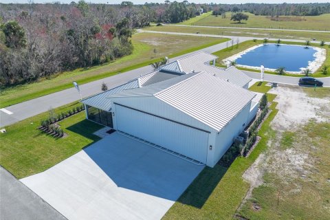 Villa ou maison à vendre à Edgewater, Floride: 3 chambres, 250.93 m2 № 1273317 - photo 3