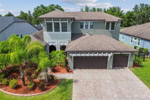 Casa en venta en Land O' Lakes, Florida, 5 dormitorios, 353.4 m2 № 1258186 - foto 1