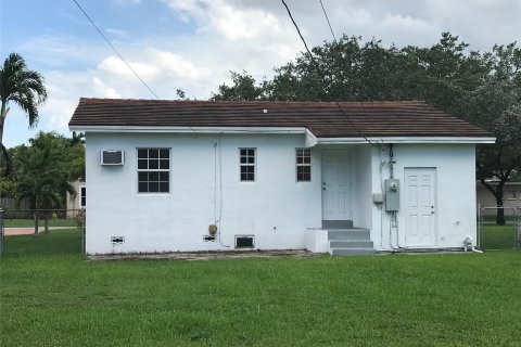 Villa ou maison à vendre à Miami Springs, Floride: 2 chambres, 78.97 m2 № 1091883 - photo 19