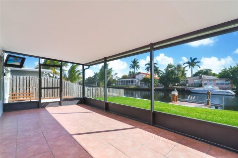 Casa en venta en Hollywood, Florida, 2 dormitorios, 101.08 m2 № 1399436 - foto 5