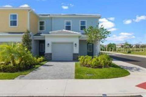 Townhouse in Kissimmee, Florida 3 bedrooms, 154.12 sq.m. № 1346460 - photo 1