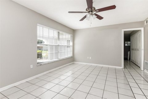 House in Orlando, Florida 3 bedrooms, 154.12 sq.m. № 1346498 - photo 13