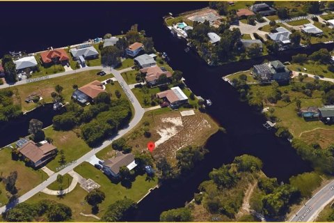 Terreno en venta en Punta Gorda, Florida № 1199708 - foto 4