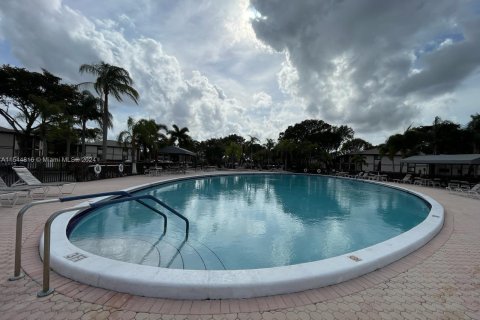 Condominio en venta en Tamarac, Florida, 2 dormitorios, 76.83 m2 № 1060554 - foto 6