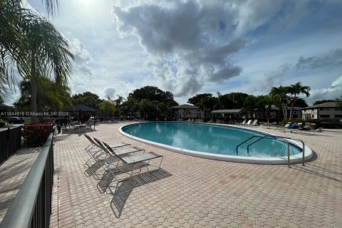 Condominio en venta en Tamarac, Florida, 2 dormitorios, 76.83 m2 № 1060554 - foto 11