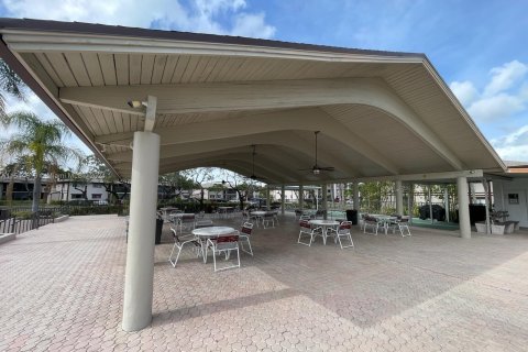 Copropriété à vendre à Tamarac, Floride: 2 chambres, 76.83 m2 № 1060554 - photo 7