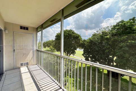 Copropriété à vendre à Pembroke Pines, Floride: 1 chambre, 75.34 m2 № 1210032 - photo 13