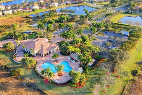 Villa ou maison à vendre à Royal Palm Beach, Floride: 3 chambres, 198.35 m2 № 1038388 - photo 4
