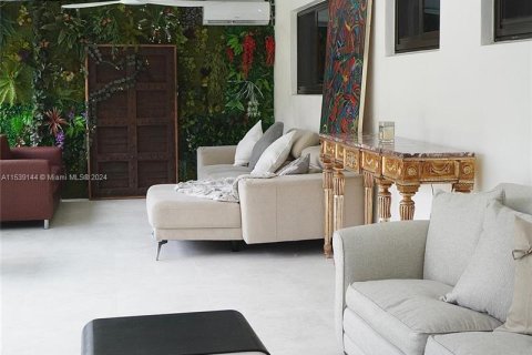 Villa ou maison à vendre à Dania Beach, Floride: 4 chambres, 132.11 m2 № 1029804 - photo 7
