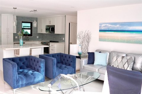 Villa ou maison à vendre à Dania Beach, Floride: 4 chambres, 132.11 m2 № 1029804 - photo 21