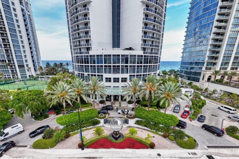 Copropriété à vendre à Sunny Isles Beach, Floride: 51.19 m2 № 1281836 - photo 2