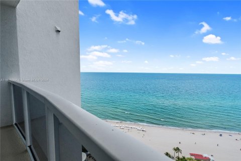 Copropriété à vendre à Sunny Isles Beach, Floride: 51.19 m2 № 1281836 - photo 9