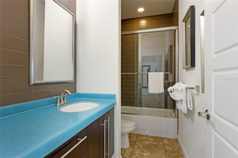 Copropriété à vendre à Sarasota, Floride: 2 chambres, 69.12 m2 № 1052398 - photo 21