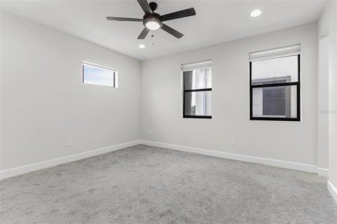 Adosado en venta en Tampa, Florida, 3 dormitorios, 194.82 m2 № 1052432 - foto 8