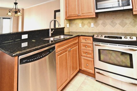 Condo in Orlando, Florida, 1 bedroom  № 1285354 - photo 6