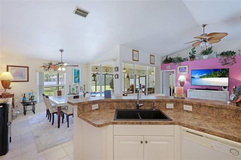 Villa ou maison à vendre à North Port, Floride: 3 chambres, 156.26 m2 № 1082191 - photo 14