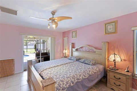 Villa ou maison à vendre à North Port, Floride: 3 chambres, 156.26 m2 № 1082191 - photo 20