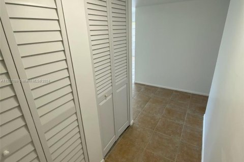 Copropriété à vendre à Lauderhill, Floride: 2 chambres, 94.39 m2 № 1078701 - photo 28