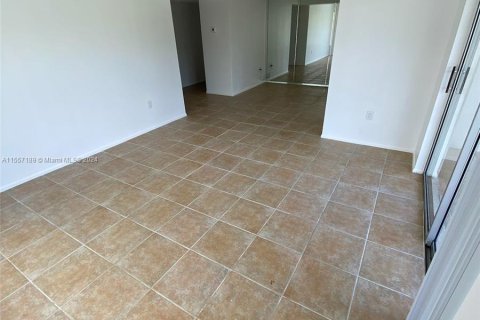 Copropriété à vendre à Lauderhill, Floride: 2 chambres, 94.39 m2 № 1078701 - photo 25