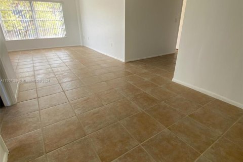 Copropriété à vendre à Lauderhill, Floride: 2 chambres, 94.39 m2 № 1078701 - photo 14