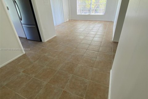 Copropriété à vendre à Lauderhill, Floride: 2 chambres, 94.39 m2 № 1078701 - photo 15