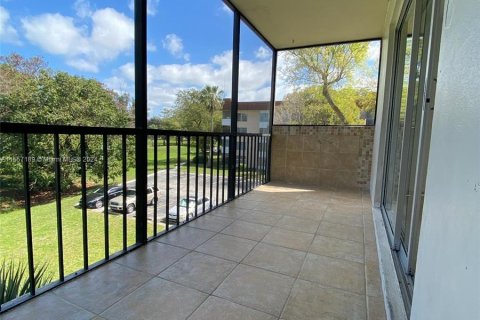 Copropriété à vendre à Lauderhill, Floride: 2 chambres, 94.39 m2 № 1078701 - photo 23