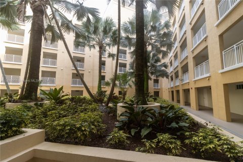 Condominio en venta en Miami, Florida, 2 dormitorios, 87.98 m2 № 1352196 - foto 11