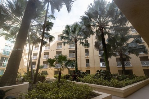 Condominio en venta en Miami, Florida, 2 dormitorios, 87.98 m2 № 1352196 - foto 14