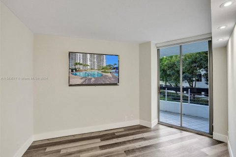 Copropriété à vendre à Aventura, Floride: 2 chambres, 109.72 m2 № 1168114 - photo 13