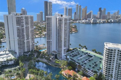 Condominio en venta en Aventura, Florida, 2 dormitorios, 109.72 m2 № 1168114 - foto 6