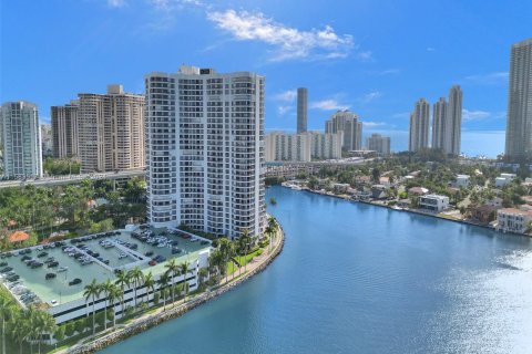 Condominio en venta en Aventura, Florida, 2 dormitorios, 109.72 m2 № 1168114 - foto 30