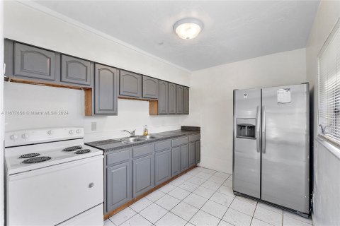 Casa en venta en Hollywood, Florida, 4 dormitorios, 194.91 m2 № 1412110 - foto 28