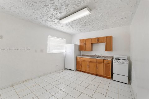 Casa en venta en Hollywood, Florida, 4 dormitorios, 194.91 m2 № 1412110 - foto 24