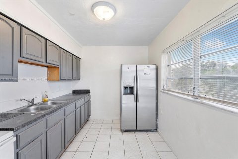 Casa en venta en Hollywood, Florida, 4 dormitorios, 194.91 m2 № 1412110 - foto 29